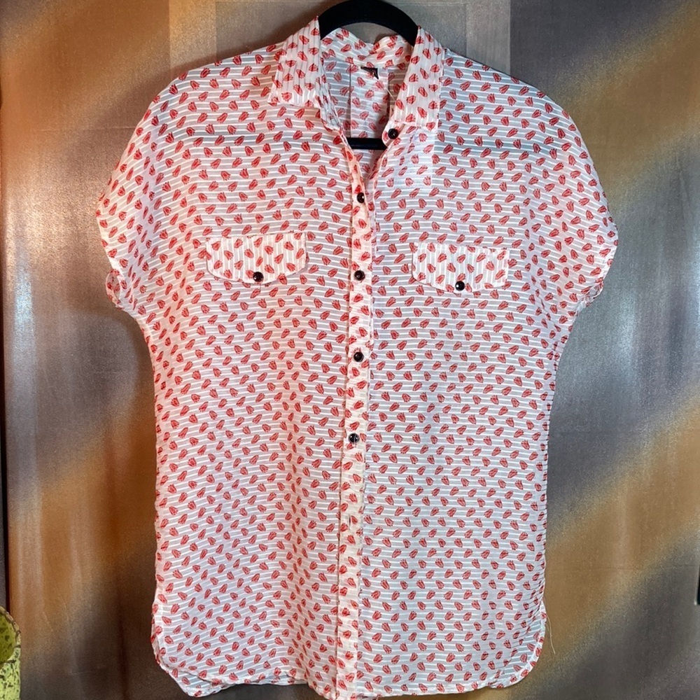 Vintage 90’s white and pink sheer blouse. 42” chest 40” waist ‎ 135